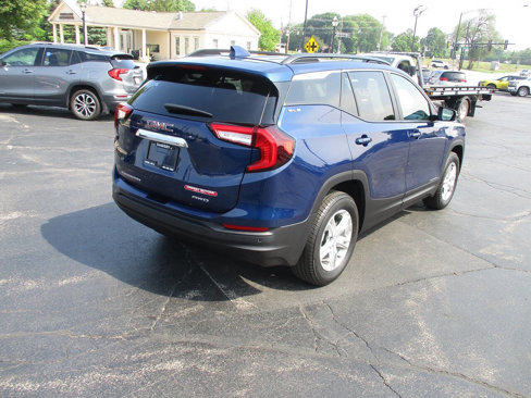 Used 2023 GMC Terrain SLE w/ Driver Convenience Package image 8