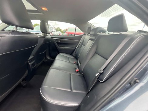 Used 2019 Toyota Corolla XLE image 12