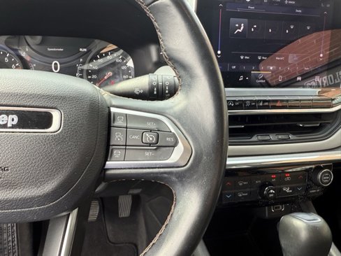 Used 2022 Jeep Compass Limited image 25
