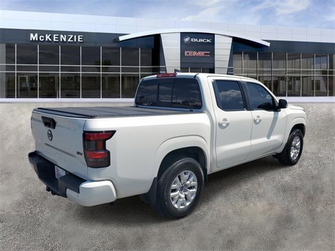 Used 2022 Nissan Frontier SV w/ Technology Package image 4