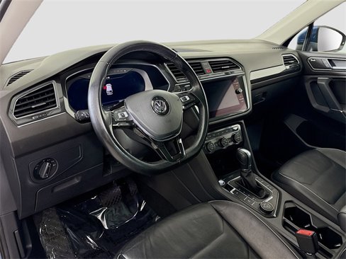 Used 2018 Volkswagen Tiguan SEL Premium image 9