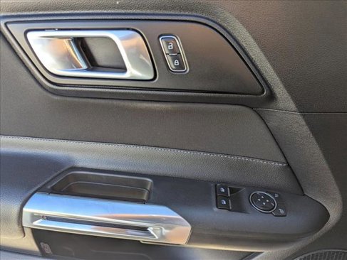 Used 2018 Ford Mustang Coupe image 12