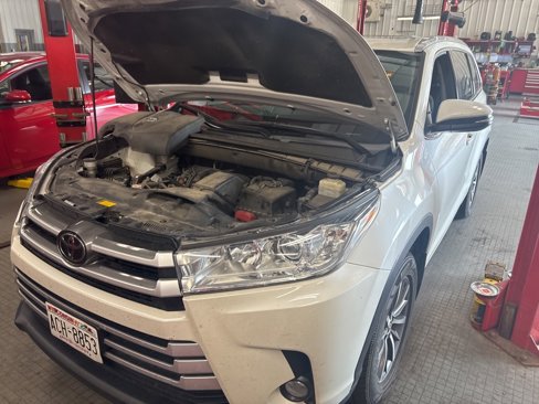 Used 2017 Toyota Highlander SE image 9
