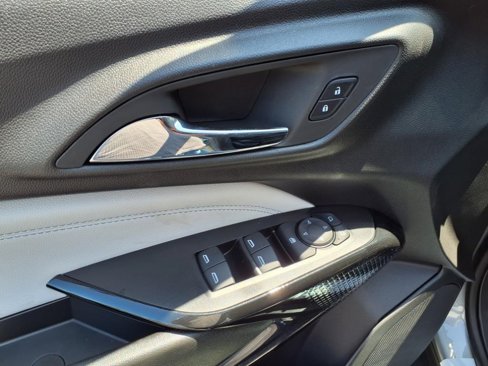 New 2025 Chevrolet Trax LT w/ Driver Confidence Package image 9