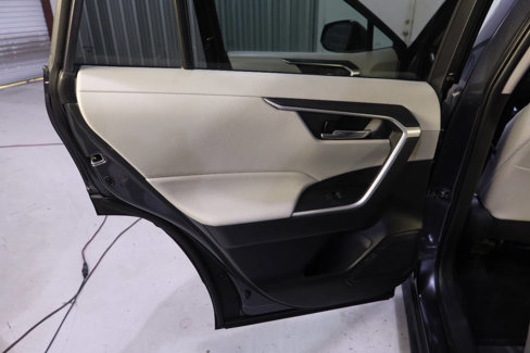 Used 2021 Toyota RAV4 XLE image 31