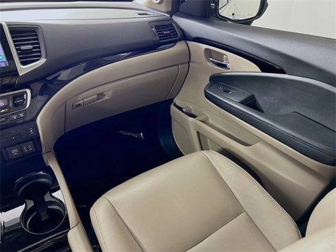 Used 2016 Honda Pilot Touring image 25