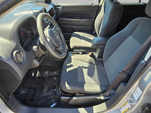 Used 2012 Jeep Compass Sport image 18