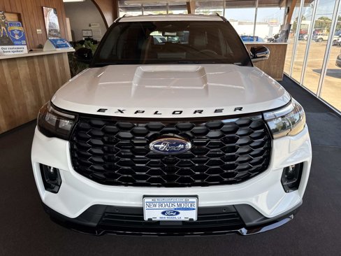 New 2025 Ford Explorer ST-Line image 2