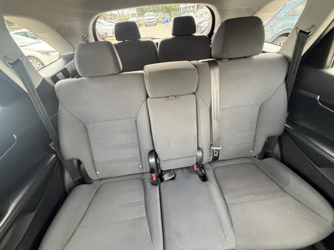 Used 2019 Kia Sorento FWD V6 image 10