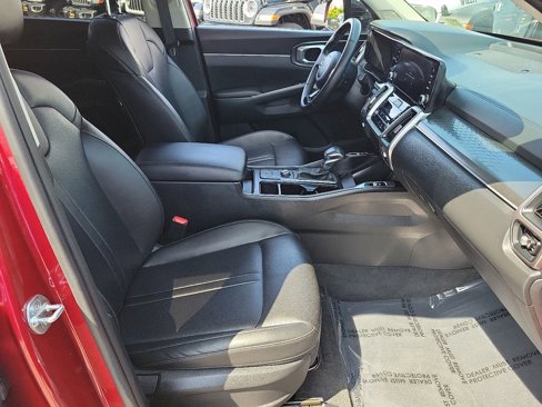 Used 2022 Kia Sorento S image 15