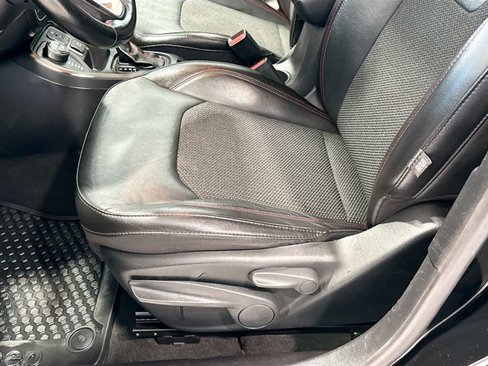Used 2020 Jeep Compass Trailhawk image 18