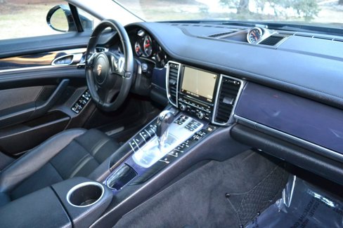 Used 2014 Porsche Panamera 4 w/ Premium Package image 31