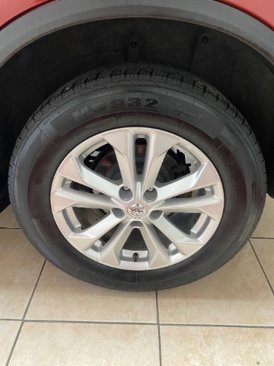 Used 2016 Nissan Rogue SV image 27