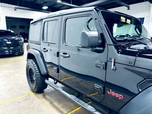 Used 2018 Jeep Wrangler Unlimited Sport S image 19