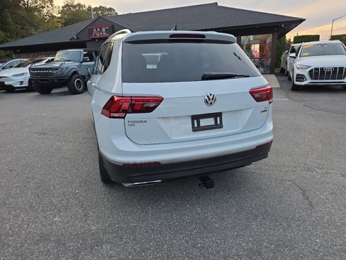 Used 2018 Volkswagen Tiguan SEL image 20