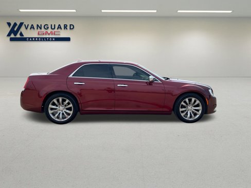 Used 2019 Chrysler 300 Limited image 12