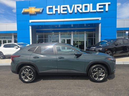 New 2025 Chevrolet Trax LT w/ Driver Confidence Package image 3