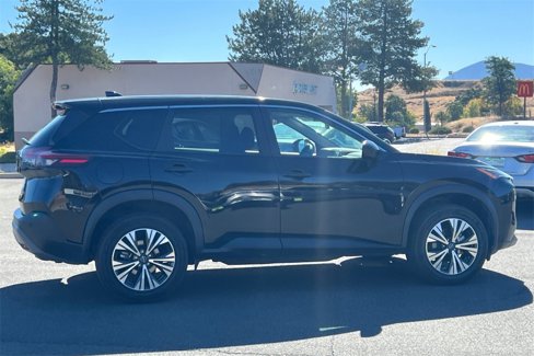 Used 2023 Nissan Rogue SV image 8