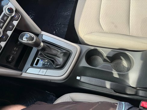 Used 2020 Hyundai Elantra SEL image 25