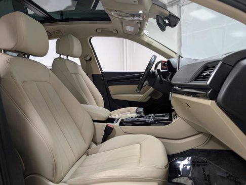 Used 2018 Audi Q5 Prestige w/ Prestige Package image 24