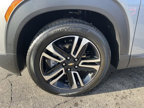 Used 2023 Chevrolet TrailBlazer LT w/ Premium Seating Package image 9