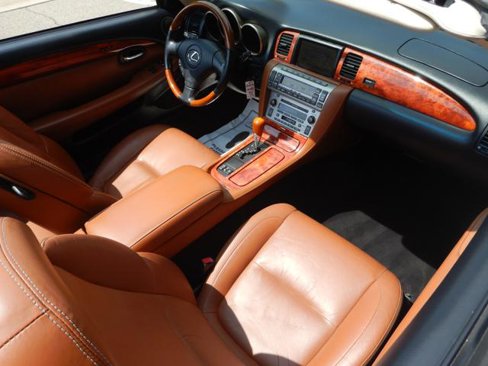 Used 2004 Lexus SC 430 Convertible image 22