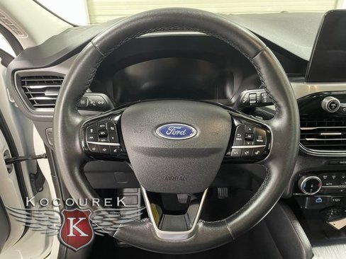 Used 2022 Ford Escape Titanium w/ Class II Trailer Tow Package image 14