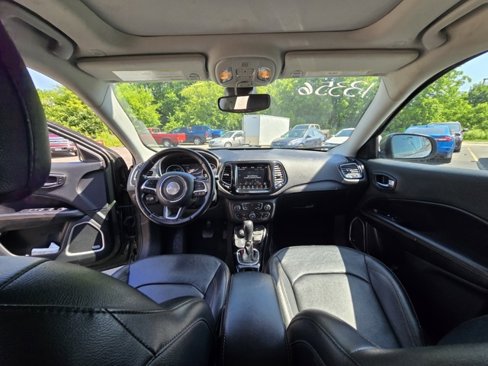 Used 2021 Jeep Compass Limited w/ Sun and Sound Group image 23