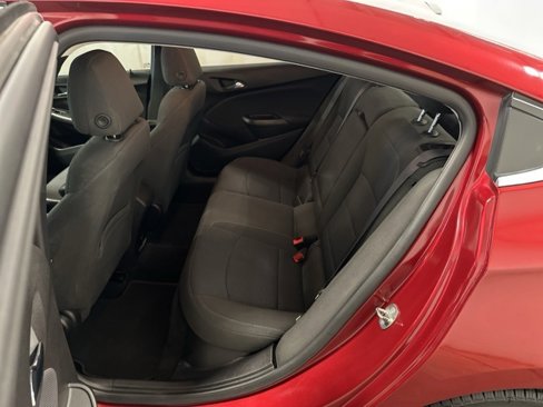 Used 2017 Chevrolet Cruze LT image 12