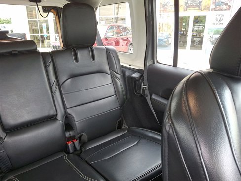 Used 2023 Jeep Wrangler Unlimited Sahara image 14