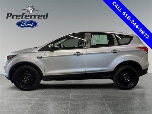 Used 2019 Ford Escape S image 2