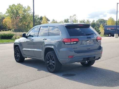 Used 2021 Jeep Grand Cherokee Laredo X image 36