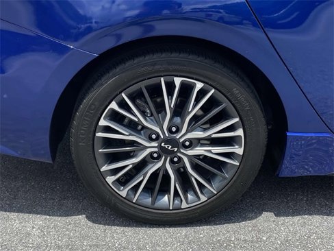 Used 2024 Kia Forte GT-Line w/ GT-Line Premium Package image 7