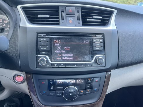Used 2015 Nissan Sentra SL image 18