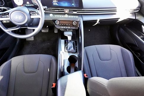 Certified 2024 Hyundai Elantra SEL image 19