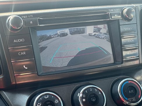 Used 2015 Toyota RAV4 LE image 4