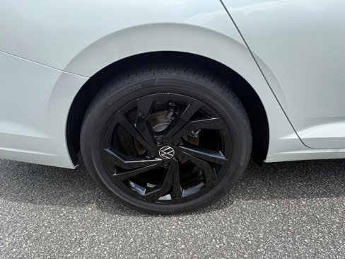 New 2025 Volkswagen Jetta SE image 23