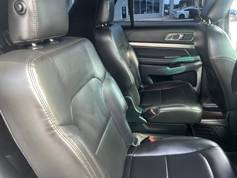Used 2019 Ford Explorer XLT w/ Equipment Group 202A image 53