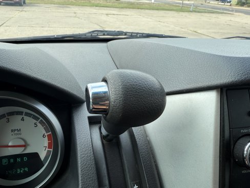 Used 2010 Dodge Grand Caravan SE image 20