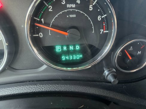 Used 2015 Jeep Wrangler Unlimited Sahara image 11