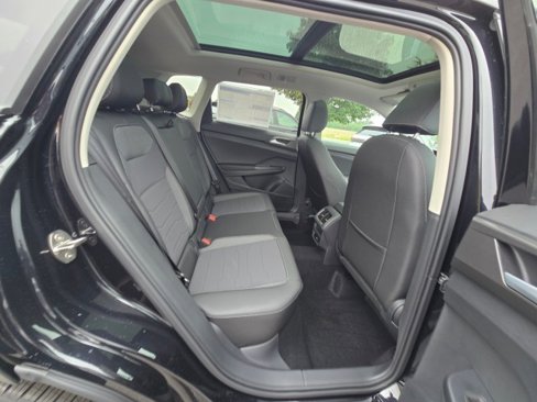 New 2025 Volkswagen Taos SE image 14