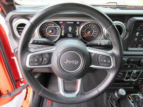 Used 2019 Jeep Wrangler Unlimited Sahara image 17