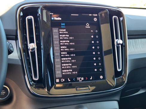New 2025 Volvo XC40 B5 Core w/ Protection Package image 25