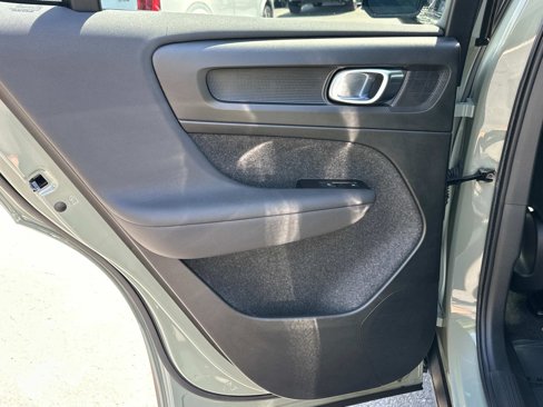 Certified 2022 Volvo C40 P8 Recharge Ultimate image 20