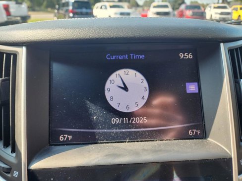 Used 2017 INFINITI Q60 2.0t image 18