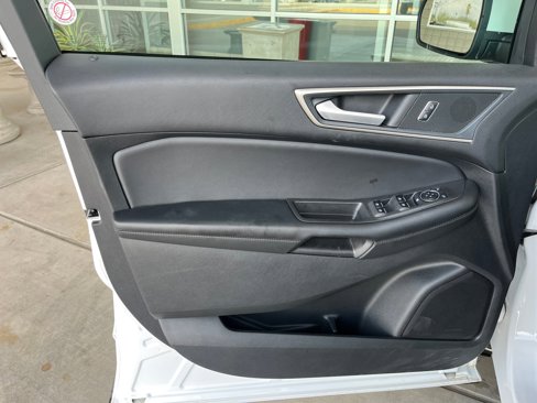 Used 2024 Ford Edge SEL image 13