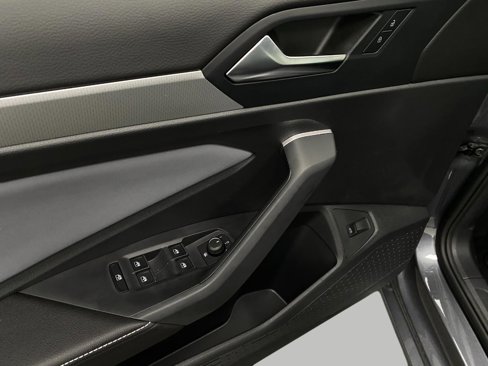 New 2025 Volkswagen Jetta SE image 27