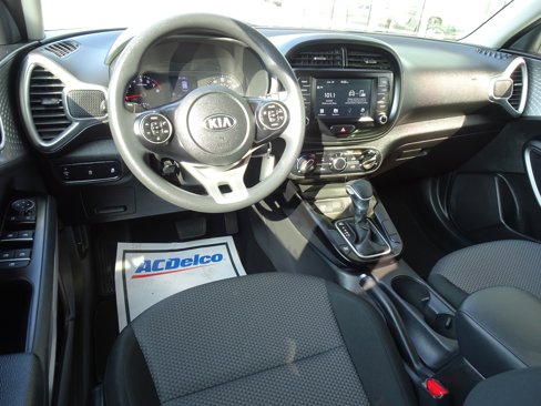 Used 2020 Kia Soul LX image 13