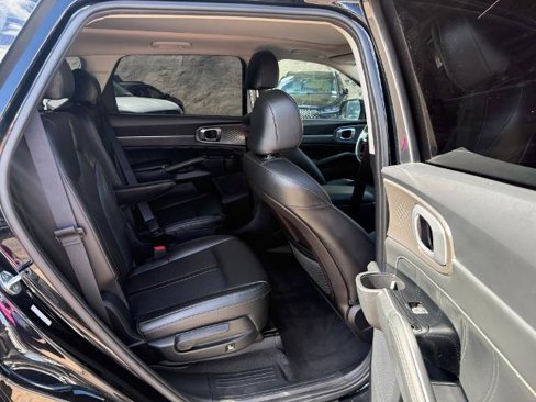 Used 2021 Kia Sorento SX image 22