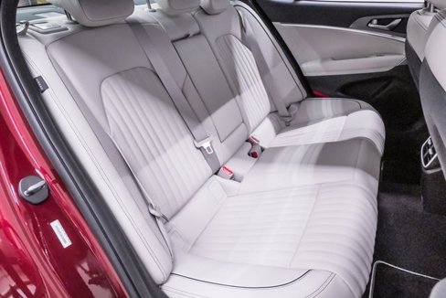 Certified 2025 Genesis G70 2.5T w/ Sport Prestige Package image 12
